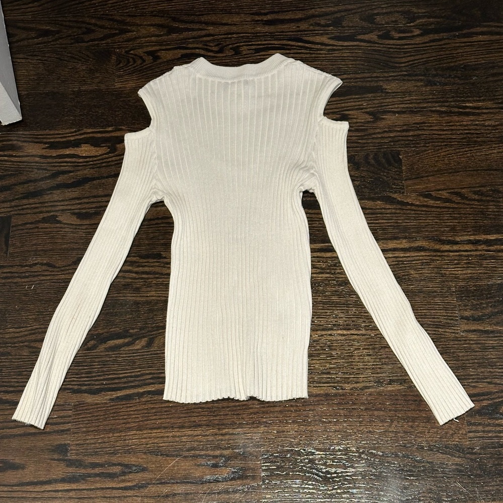 Elegant Cream Ribbed Women's cold shoulder Top - Picture 6 of 7